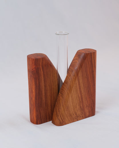 Bud vase